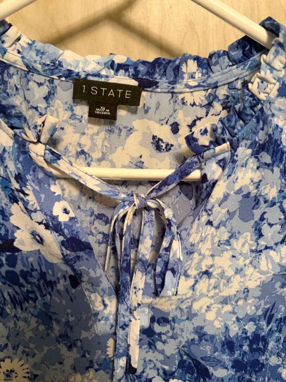 1. STATE XLARGE BLOUSE - Picture 2 of 10